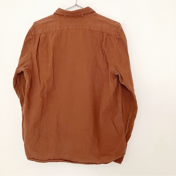 Banana Republic • Organic Cotton Button Down in Burnt Orange - Picture 3 of 10